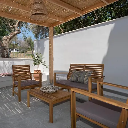 Camara Luxury Pylos