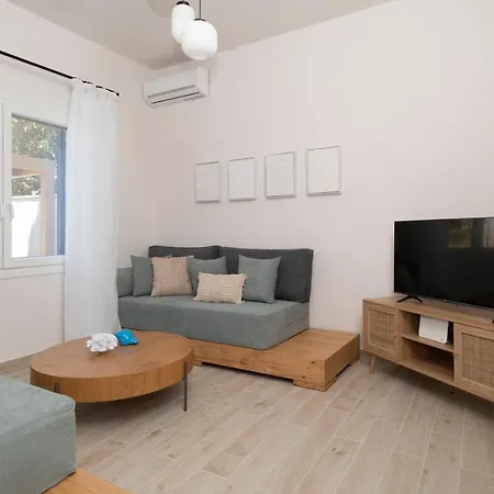 Camara Luxury
